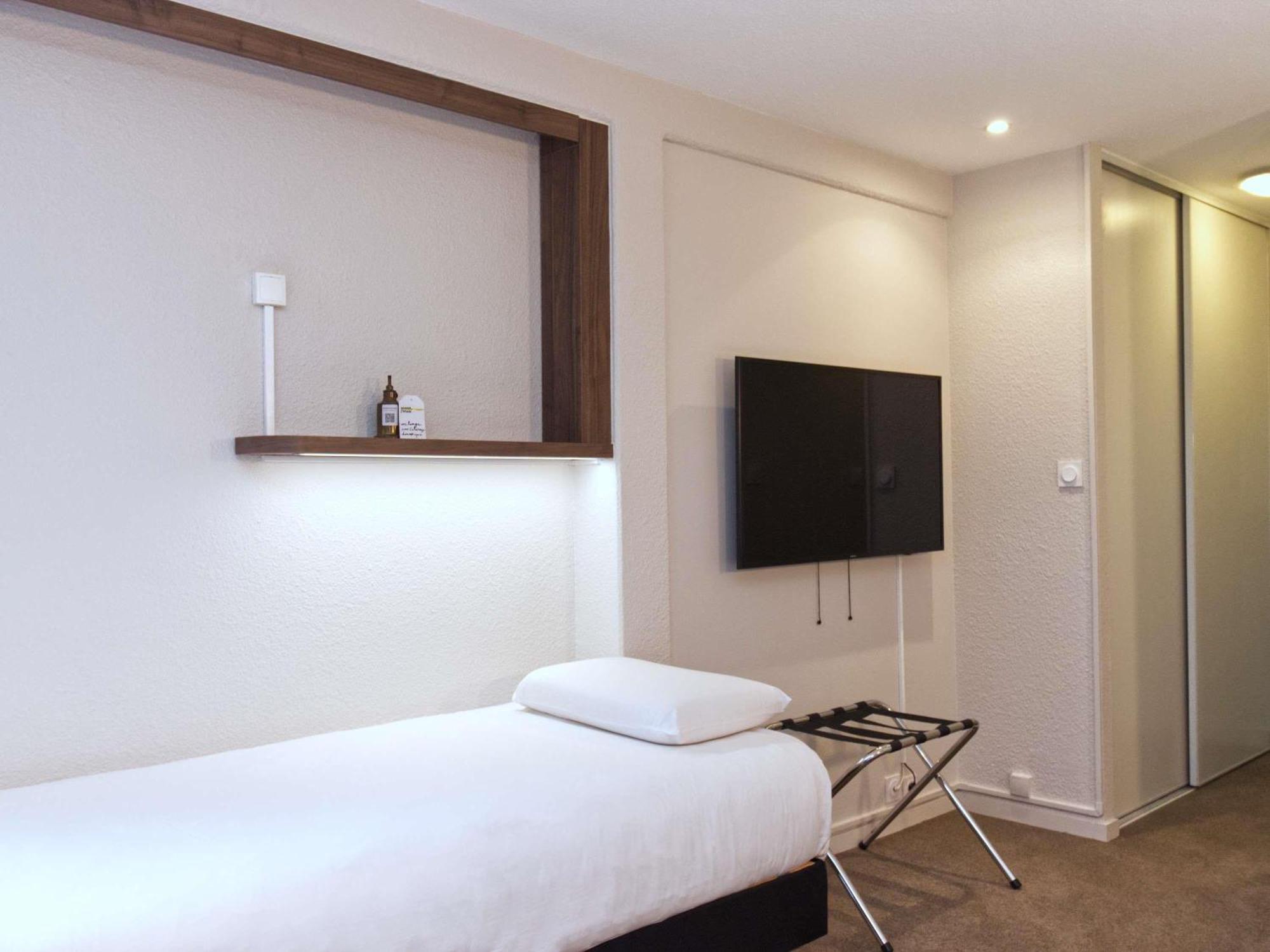 Greet Hotel Dijon Sud Longvic Esterno foto