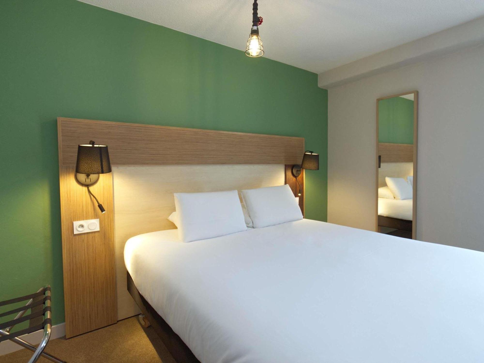 Greet Hotel Dijon Sud Longvic Esterno foto