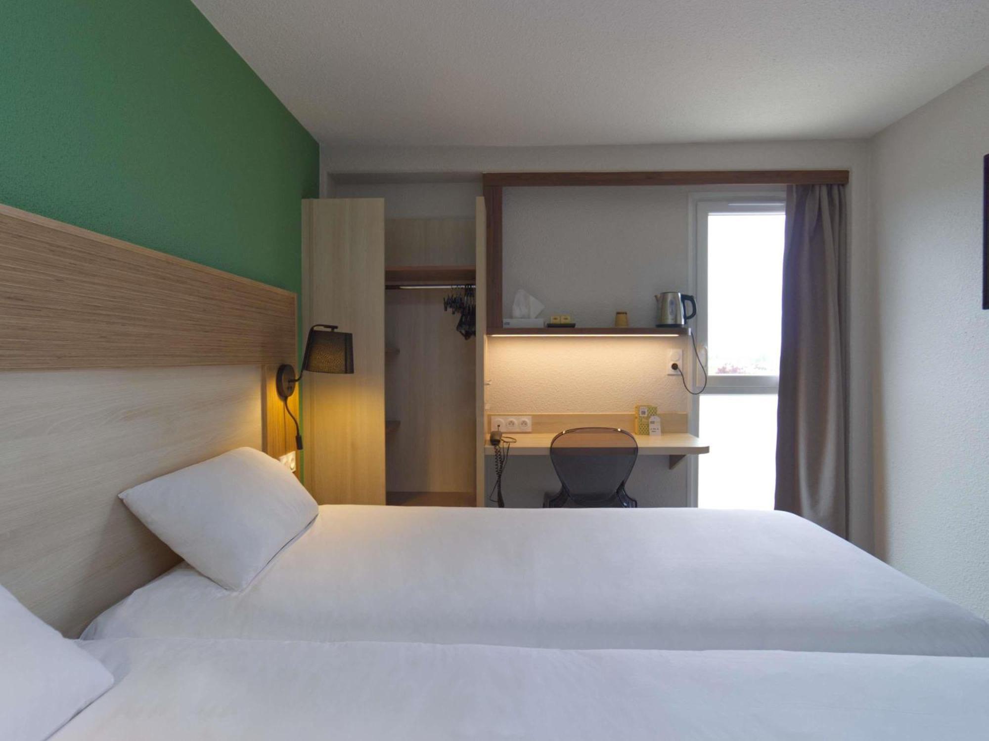 Greet Hotel Dijon Sud Longvic Esterno foto