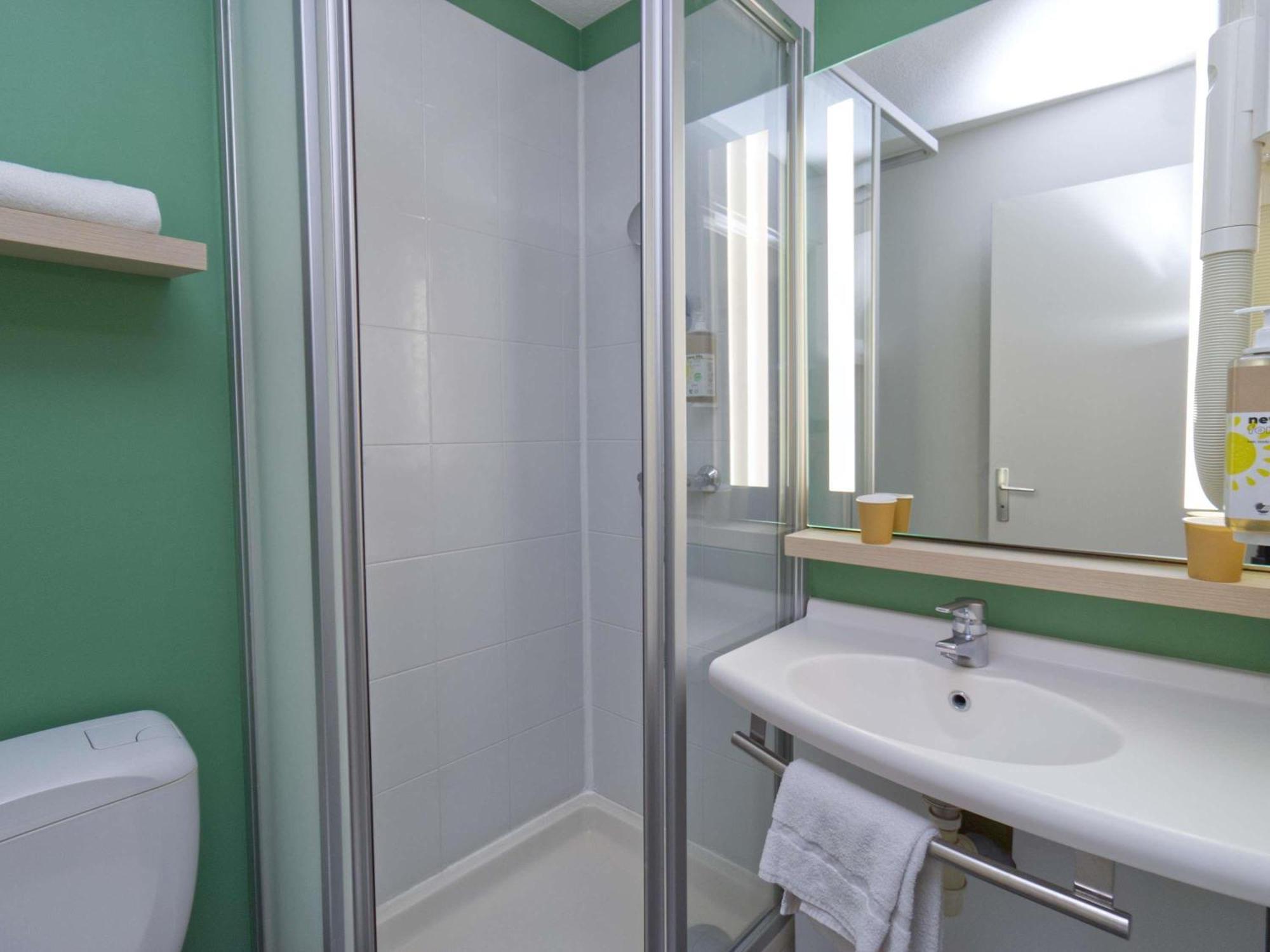 Greet Hotel Dijon Sud Longvic Esterno foto