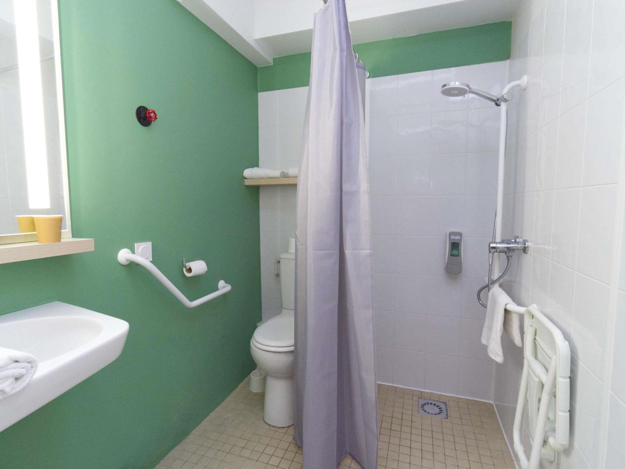 Greet Hotel Dijon Sud Longvic Esterno foto